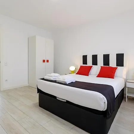 Castell Apartment *